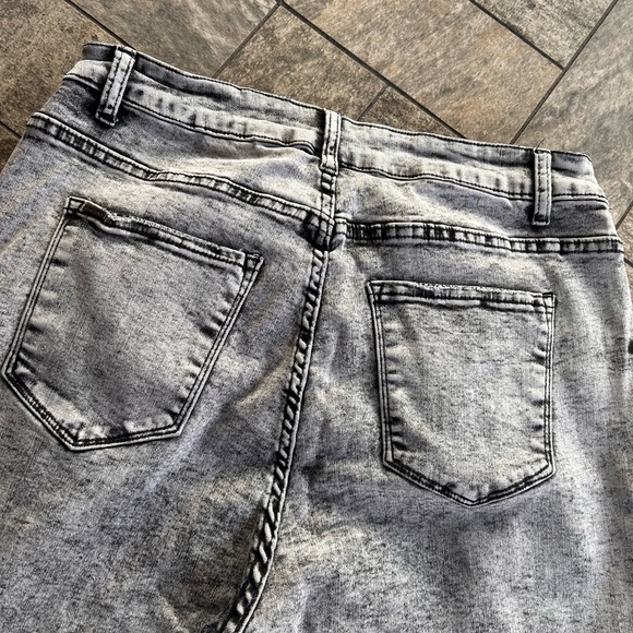 City Chic Harley Ankle Jeans - Picture 6 of 10